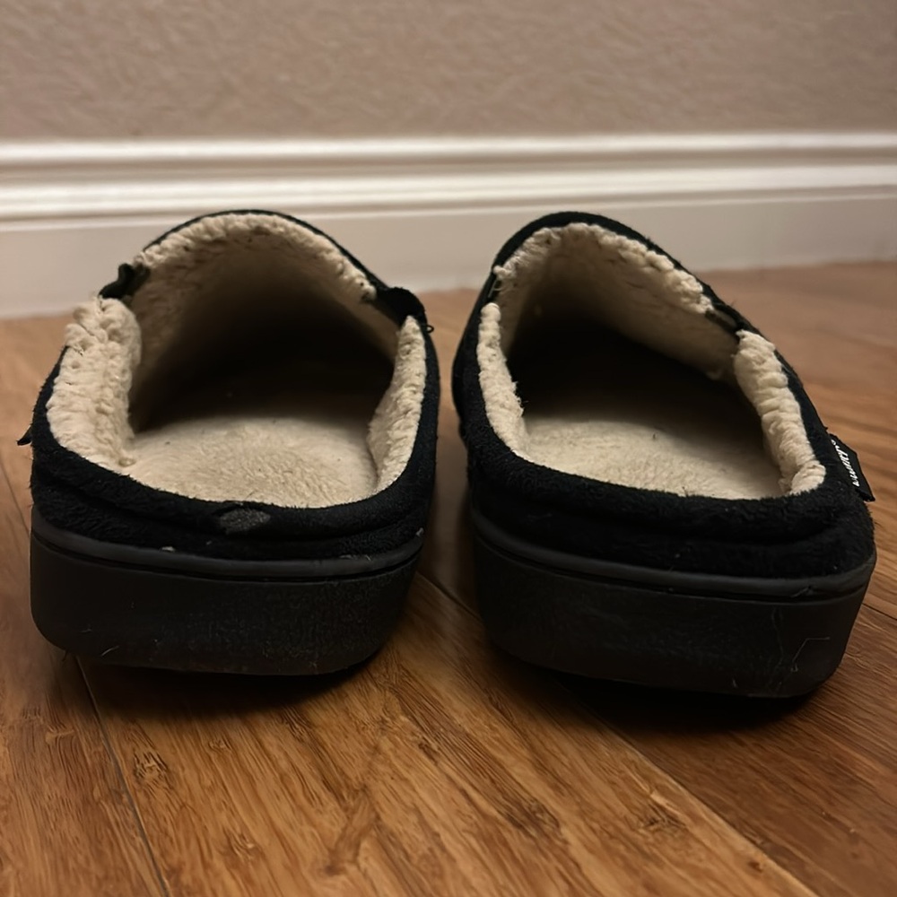 Men’s Black Slippers - Picture 3 of 3